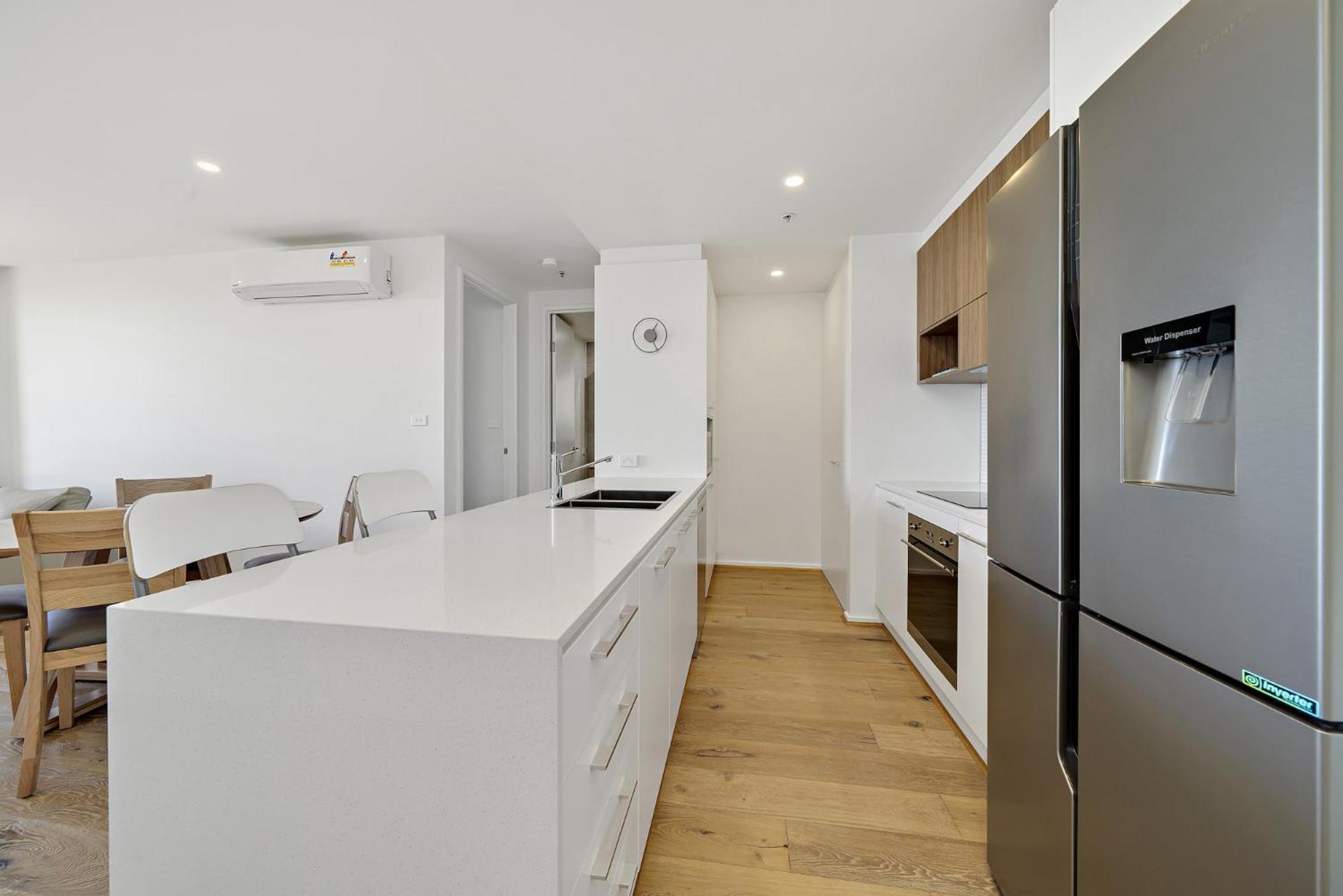 Modern 1-Bed Apartment With Parking, Pool And Gym Phillip Екстер'єр фото